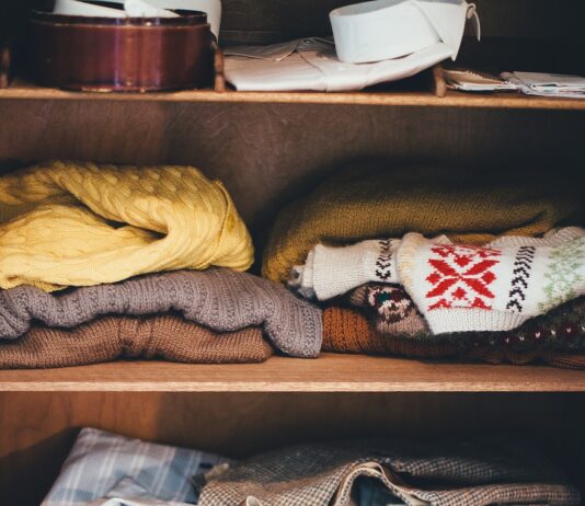 Add Elegance to Your Room with a Designer Wardrobe 1 Door Wardrobe