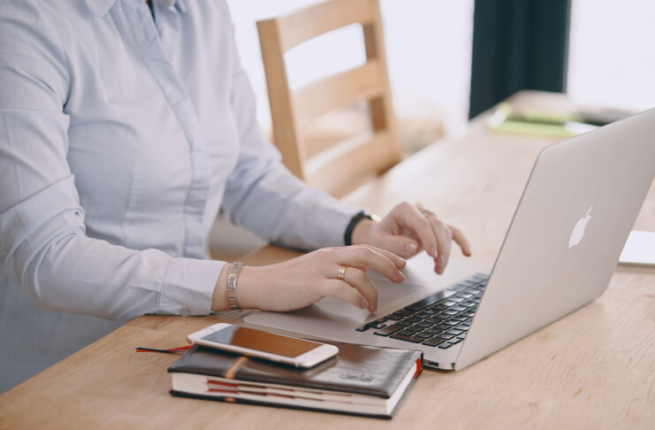 Why Hiring a Professional Website Development Company is Better than a DIY website builder