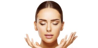 Craving For A Die-For Flawless Skin? Rose Water Is Your Ultimate Solution: Here Is How Craving For A Die-For Flawless Skin