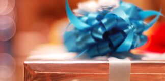 A Bit Different But Truly Romantic Gifts Ideas For First Marriage Anniversary A Bit Different But Truly Romantic Gifts Ideas For First Marriage Anniversary