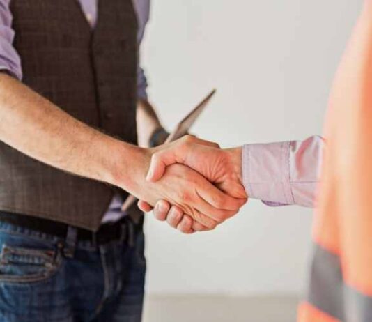 8 Pro Tips on How to Hire a Contractor