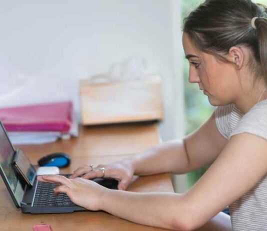 How VCE Tutoring Benefits Youngsters How VCE Tutoring Benefits Youngsters