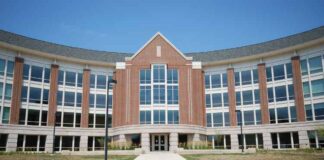 Top 10 NEET colleges in India Top 10 NEET colleges in India