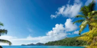 Maldives vs. Hawaii: Which Island Paradise Is Best for Senior Travelers? Maldives vs. Hawaii: Which Island Paradise Is Best for Senior Travelers?